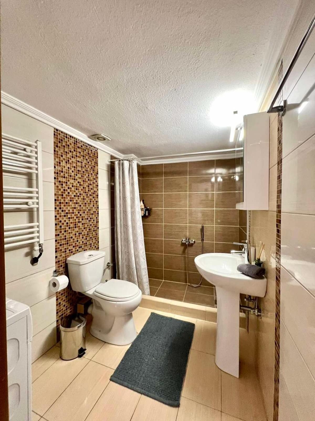 P Deluxe Suites Β4 ネア・ミカニオーナ エクステリア 写真